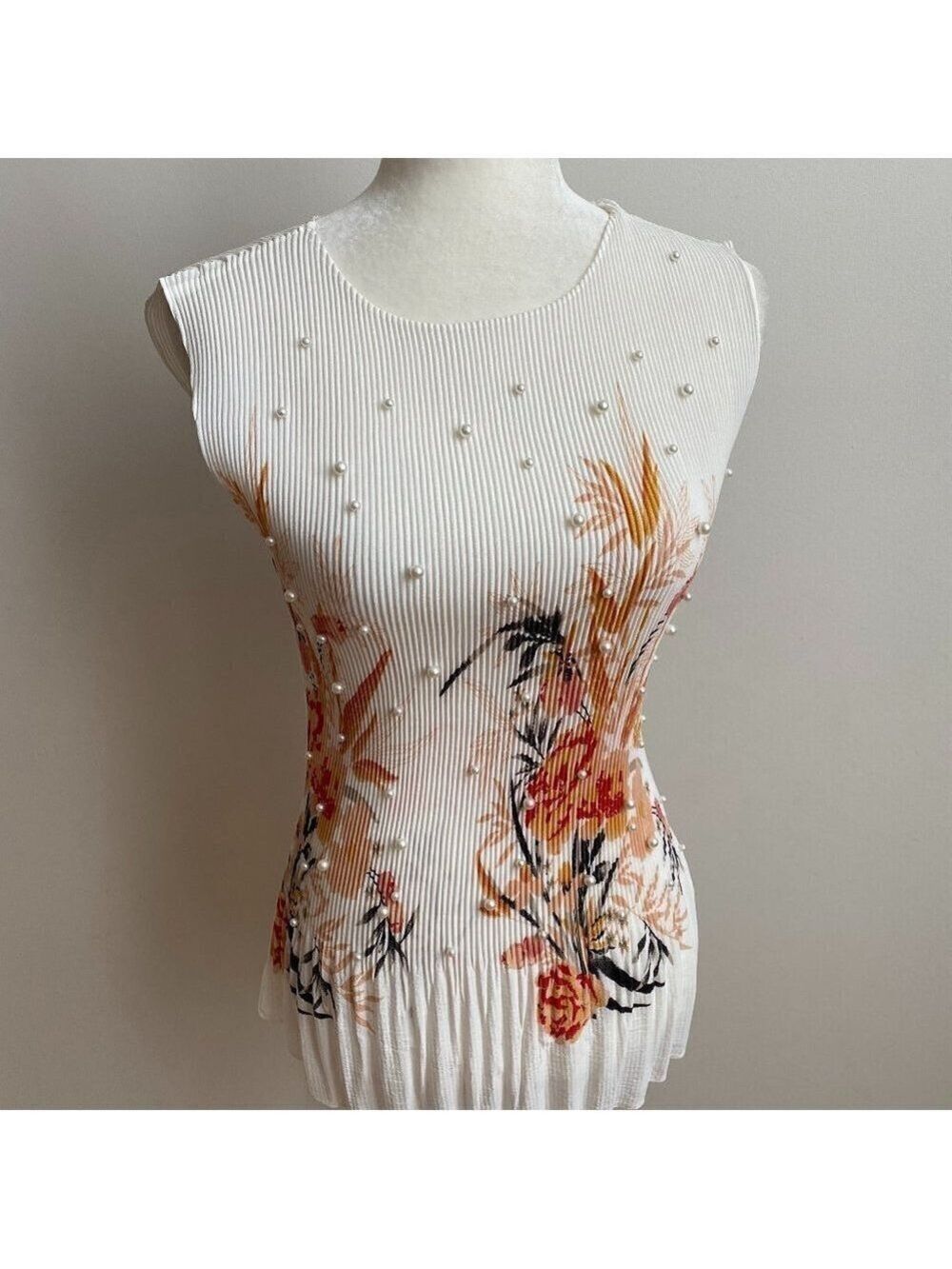 Bailey pleated floral tank top BNWT small pearls